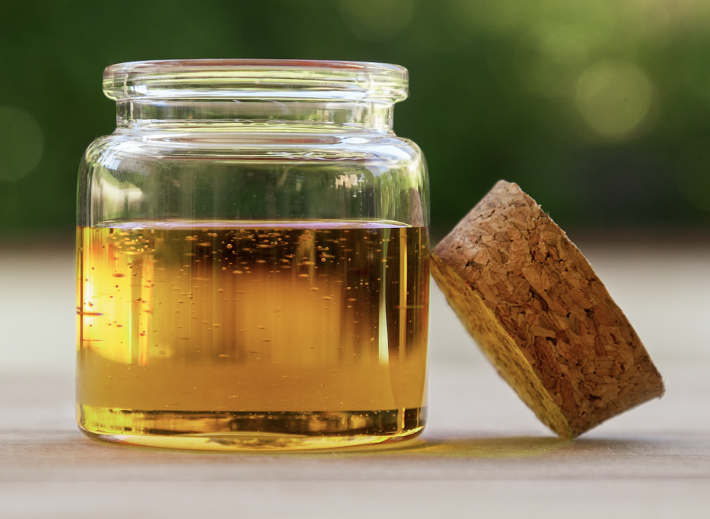 You are currently viewing Full spectrum distillate vs live resin